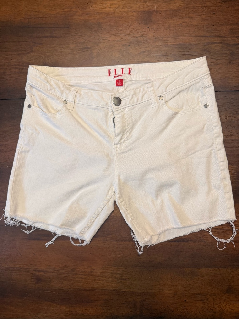 Elle Paris White Denim Frayed-Hem Jean Shorts with Eyelit Fabric Accents